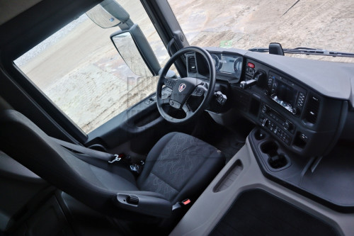 Scania 420P Super 10x4 -05 Luxues interieur